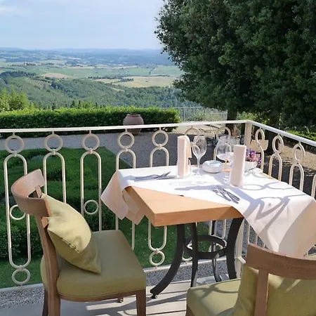 Lantgård Castello La Leccia Castellina in Chianti