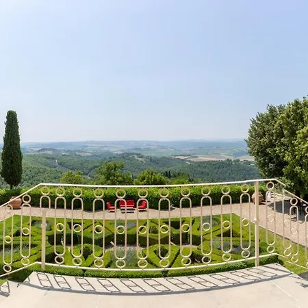 Lantgård Castello La Leccia