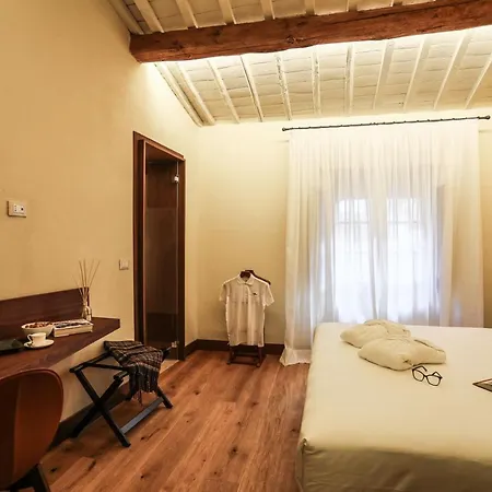 Castello La Leccia Farm stay *