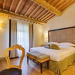 Κατάλυμα σε φάρμα Castello La Leccia *
