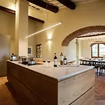 Κατάλυμα σε φάρμα Castello La Leccia *
